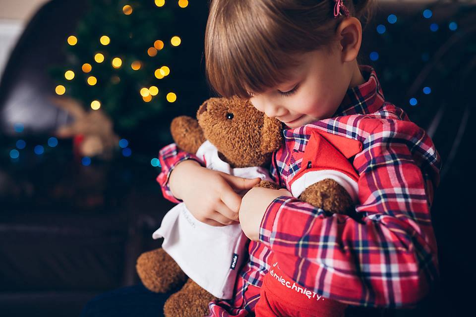 Jakie wybrać ubrania na prezent dla dziecka w zależności od wieku?