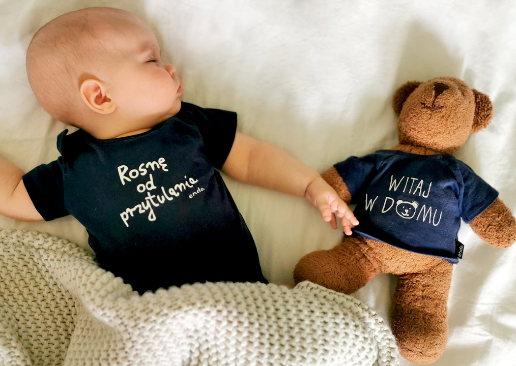Wyprawka dla noworodka do szpitala latem