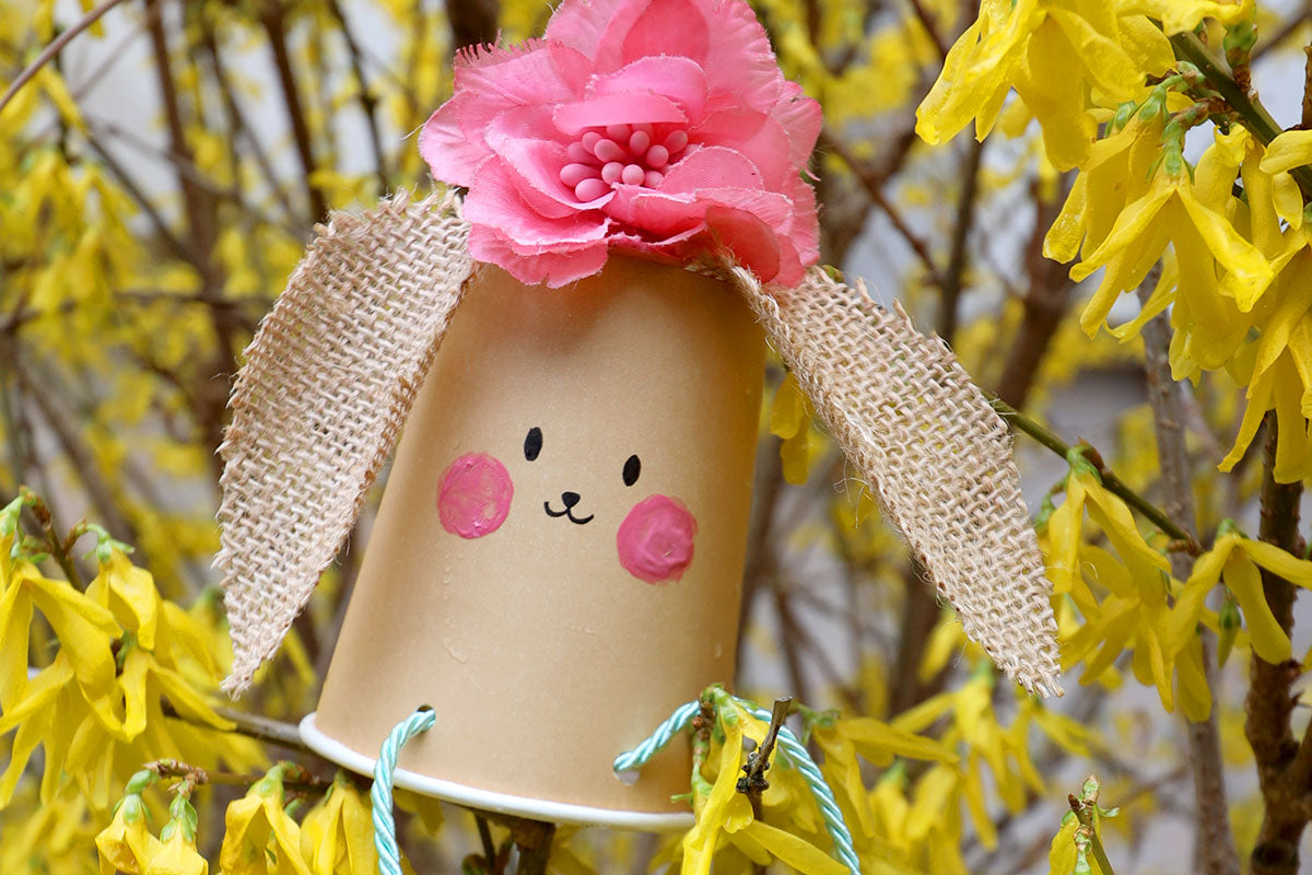 Ozdoba wielkanocna DIY dla dzieci - Uroczy króliczek z kubeczka