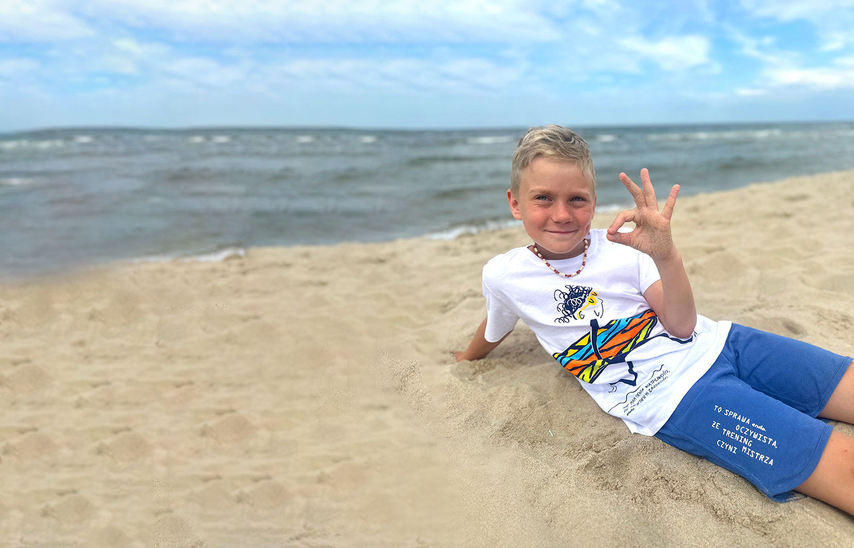 Szorty dla chłopców - jakie są najlepsze krótkie spodenki na lato i na jakie okazje je zakładać