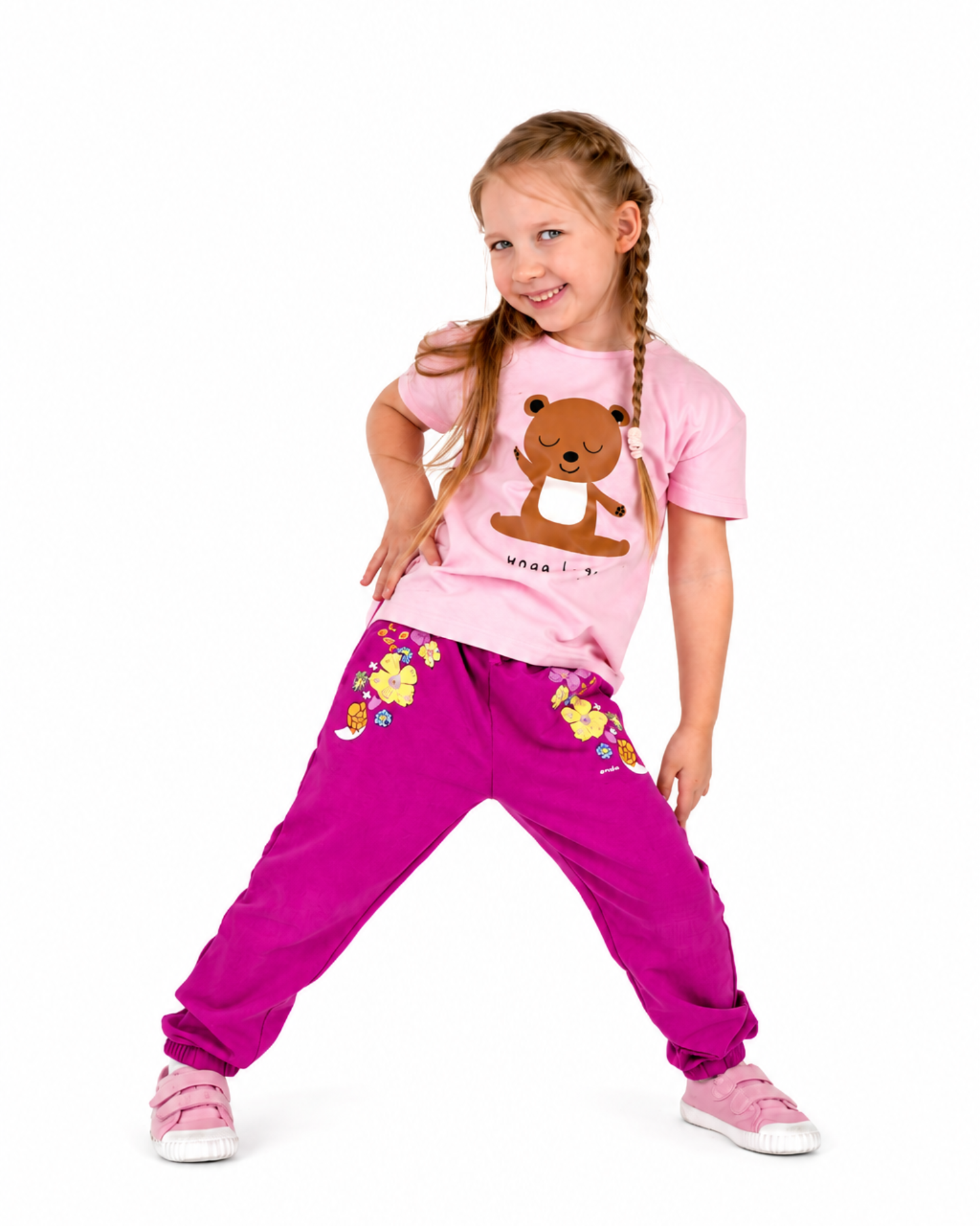 Girls' sweatpants with a floral pattern, pink, 3-8 years old
