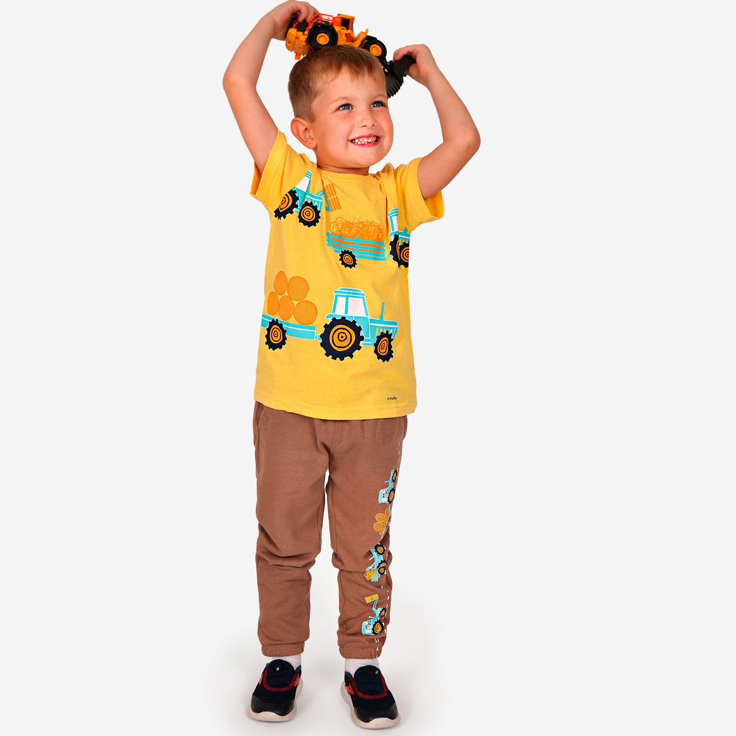 Boy's short-sleeved tractor T-shirt, ages 3-8