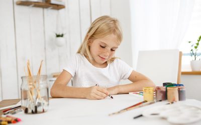 Odpowiednie miejsce do nauki i duża dawka ruchu po szkole, czyli jak dbać o zdrowe plecy ucznia?