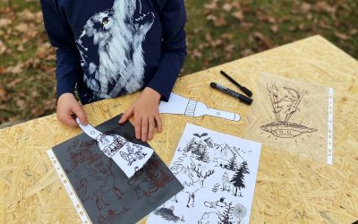 Co kryje las? – jak zrobić magiczne obrazki z latarką DIY