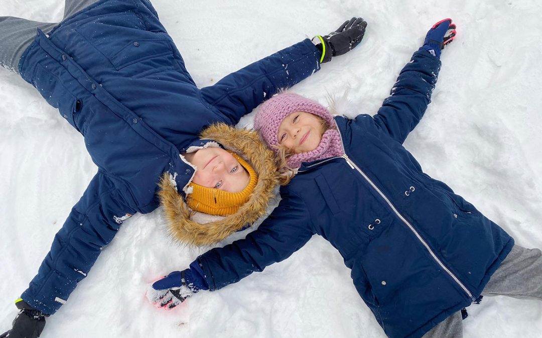 Zimowe aktywności rodzinne – co robić z dziećmi zimą