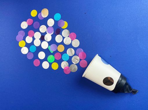 Prosta wyrzutnia do konfetti – jak zrobić karnawałową zabawkę DIY?