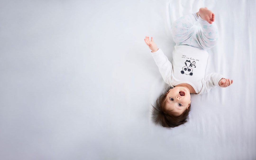 Ubieranie niemowlaka – Na co zwrócić uwagę przy wyborze ubrań dla maluszka – 6 wskazówek dla młodych mam