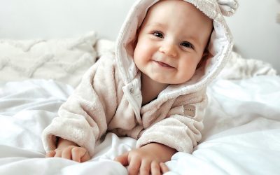 Słodkie ubranka dla niemowlaka z misiem i uszami misia – Kolekcja Przytulasy
