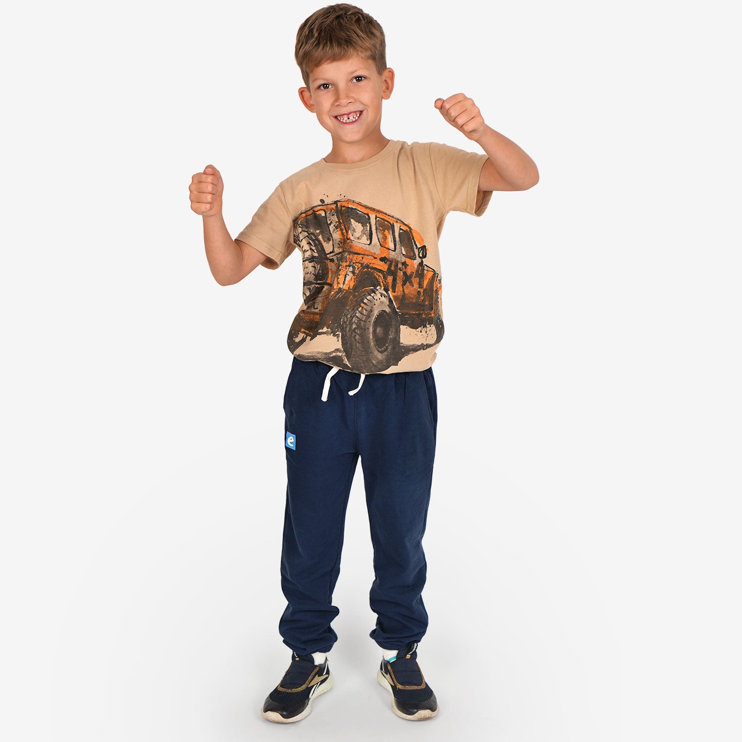 Boy's short-sleeved T-shirt with an off-road car, beige, 9-13 years old