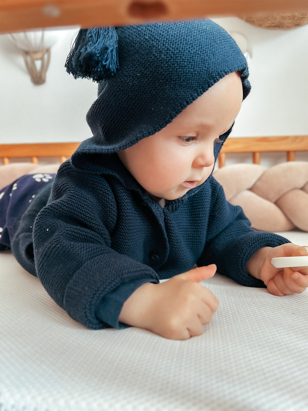 granatowa jesienna kurtka parka dla niemowlaka
